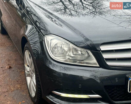 Серый Мерседес Ц-Класс, объемом двигателя 2.2 л и пробегом 208 тыс. км за 12890 $, фото 3 на Automoto.ua
