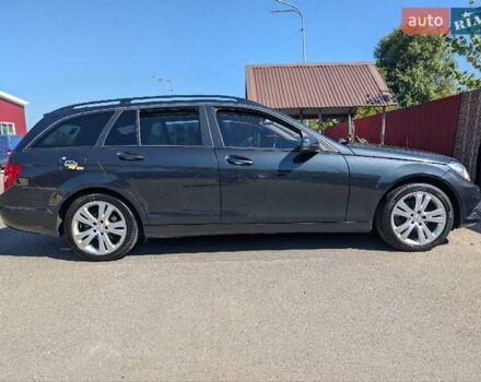 Серый Мерседес Ц-Класс, объемом двигателя 2.14 л и пробегом 210 тыс. км за 13000 $, фото 6 на Automoto.ua