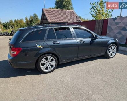 Серый Мерседес Ц-Класс, объемом двигателя 2.14 л и пробегом 210 тыс. км за 13000 $, фото 3 на Automoto.ua