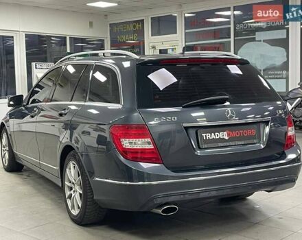 Сірий Мерседес Ц-Клас, об'ємом двигуна 2.14 л та пробігом 306 тис. км за 10490 $, фото 13 на Automoto.ua
