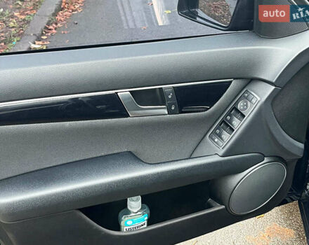 Серый Мерседес Ц-Класс, объемом двигателя 2.2 л и пробегом 208 тыс. км за 12890 $, фото 27 на Automoto.ua