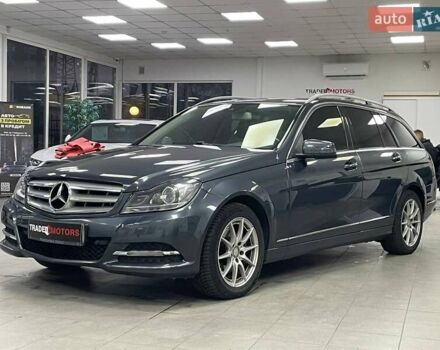 Сірий Мерседес Ц-Клас, об'ємом двигуна 2.14 л та пробігом 306 тис. км за 10490 $, фото 6 на Automoto.ua