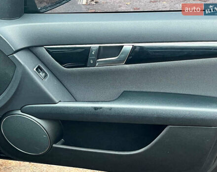 Серый Мерседес Ц-Класс, объемом двигателя 2.2 л и пробегом 208 тыс. км за 12890 $, фото 14 на Automoto.ua