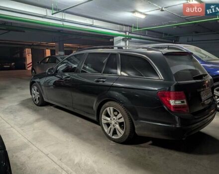 Серый Мерседес Ц-Класс, объемом двигателя 2.14 л и пробегом 210 тыс. км за 13000 $, фото 10 на Automoto.ua