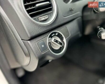 Серый Мерседес Ц-Класс, объемом двигателя 2.15 л и пробегом 265 тыс. км за 13500 $, фото 18 на Automoto.ua