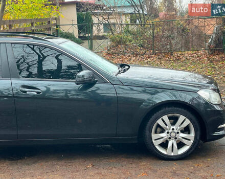 Серый Мерседес Ц-Класс, объемом двигателя 2.2 л и пробегом 208 тыс. км за 12890 $, фото 13 на Automoto.ua