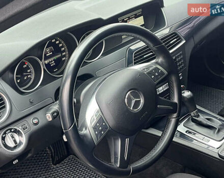Серый Мерседес Ц-Класс, объемом двигателя 2.2 л и пробегом 208 тыс. км за 12890 $, фото 29 на Automoto.ua
