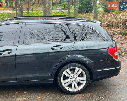 Серый Мерседес Ц-Класс, объемом двигателя 2.2 л и пробегом 208 тыс. км за 12890 $, фото 6 на Automoto.ua