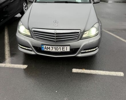 Сірий Мерседес Ц-Клас, об'ємом двигуна 2.2 л та пробігом 218 тис. км за 11000 $, фото 3 на Automoto.ua