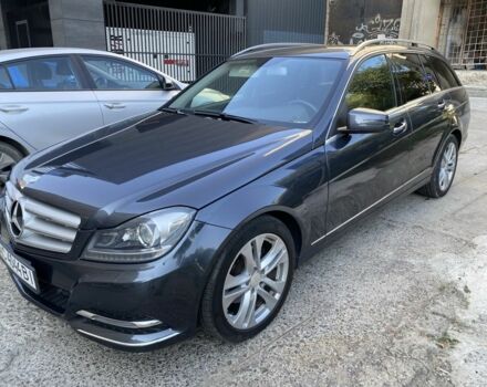 Серый Мерседес Ц-Класс, объемом двигателя 2.1 л и пробегом 220 тыс. км за 14900 $, фото 19 на Automoto.ua