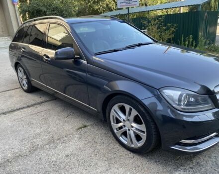 Серый Мерседес Ц-Класс, объемом двигателя 2.1 л и пробегом 220 тыс. км за 14900 $, фото 18 на Automoto.ua