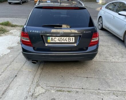 Серый Мерседес Ц-Класс, объемом двигателя 2.1 л и пробегом 220 тыс. км за 14900 $, фото 16 на Automoto.ua
