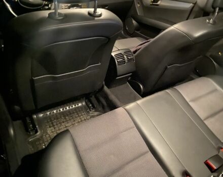 Серый Мерседес Ц-Класс, объемом двигателя 2.1 л и пробегом 220 тыс. км за 14900 $, фото 11 на Automoto.ua