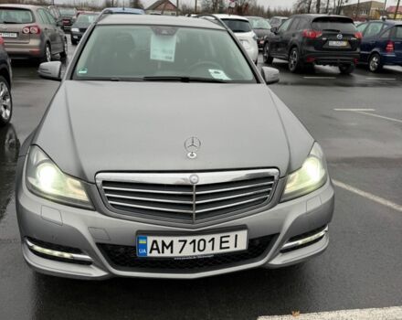 Сірий Мерседес Ц-Клас, об'ємом двигуна 2.2 л та пробігом 218 тис. км за 11000 $, фото 2 на Automoto.ua