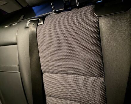 Серый Мерседес Ц-Класс, объемом двигателя 2.1 л и пробегом 220 тыс. км за 14900 $, фото 9 на Automoto.ua