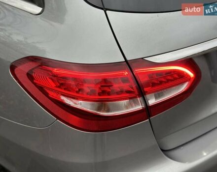 Серый Мерседес Ц-Класс, объемом двигателя 2.14 л и пробегом 290 тыс. км за 13500 $, фото 8 на Automoto.ua