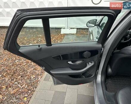 Серый Мерседес Ц-Класс, объемом двигателя 2.14 л и пробегом 290 тыс. км за 13500 $, фото 25 на Automoto.ua