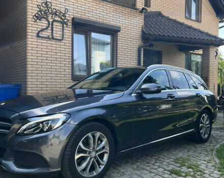 Сірий Мерседес Ц-Клас, об'ємом двигуна 2.2 л та пробігом 230 тис. км за 17000 $, фото 2 на Automoto.ua