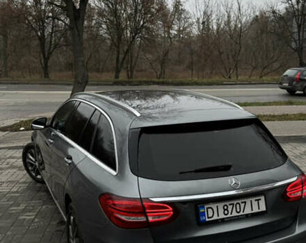 Сірий Мерседес Ц-Клас, об'ємом двигуна 2.14 л та пробігом 225 тис. км за 17777 $, фото 3 на Automoto.ua