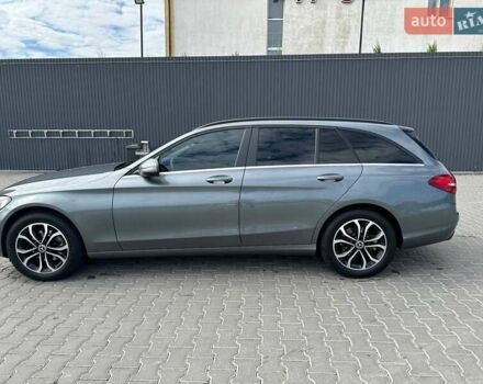 Сірий Мерседес Ц-Клас, об'ємом двигуна 2.14 л та пробігом 297 тис. км за 15950 $, фото 4 на Automoto.ua