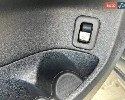 Сірий Мерседес Ц-Клас, об'ємом двигуна 2.14 л та пробігом 297 тис. км за 15950 $, фото 23 на Automoto.ua