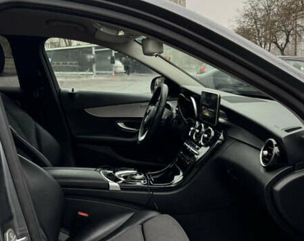 Сірий Мерседес Ц-Клас, об'ємом двигуна 2.14 л та пробігом 225 тис. км за 17777 $, фото 6 на Automoto.ua