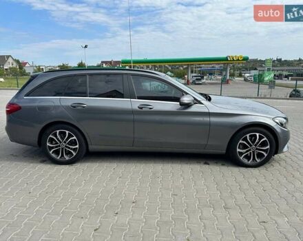 Сірий Мерседес Ц-Клас, об'ємом двигуна 2.14 л та пробігом 297 тис. км за 15950 $, фото 2 на Automoto.ua