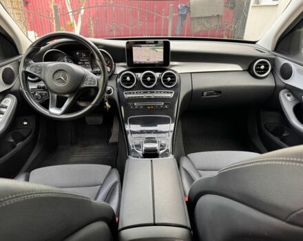 Серый Мерседес Ц-Класс, объемом двигателя 0 л и пробегом 227 тыс. км за 16000 $, фото 1 на Automoto.ua