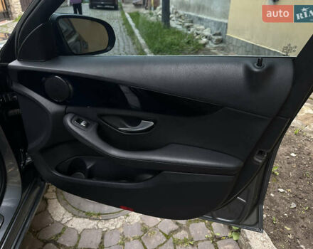 Серый Мерседес Ц-Класс, объемом двигателя 2.14 л и пробегом 294 тыс. км за 18000 $, фото 25 на Automoto.ua