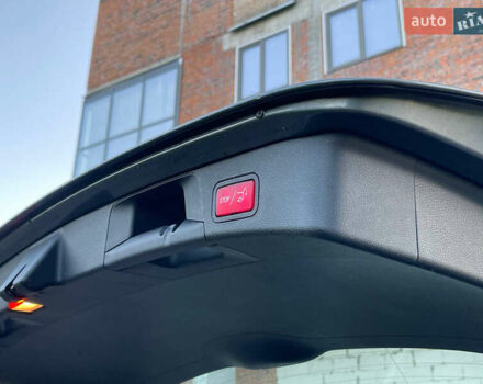 Серый Мерседес Ц-Класс, объемом двигателя 1.6 л и пробегом 200 тыс. км за 19250 $, фото 30 на Automoto.ua