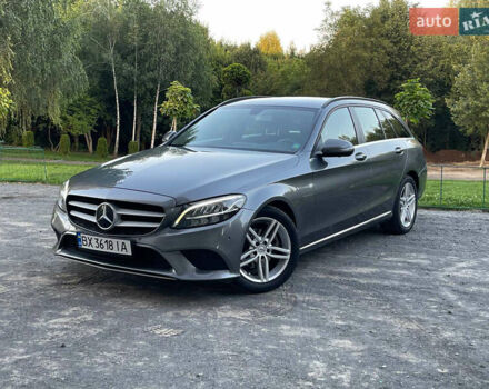 Серый Мерседес Ц-Класс, объемом двигателя 1.6 л и пробегом 200 тыс. км за 19250 $, фото 4 на Automoto.ua