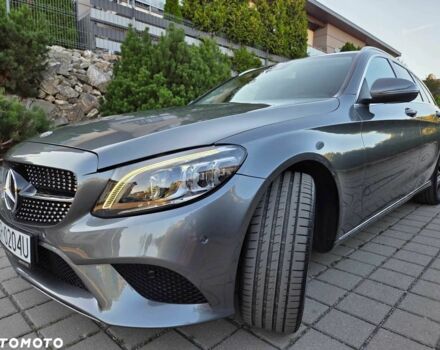 Серый Мерседес Ц-Класс, объемом двигателя 1.6 л и пробегом 325 тыс. км за 19838 $, фото 2 на Automoto.ua