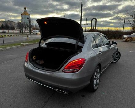 Серый Мерседес Ц-Класс, объемом двигателя 0 л и пробегом 137 тыс. км за 16000 $, фото 3 на Automoto.ua