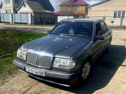 Сірий Мерседес Ц-Клас, об'ємом двигуна 2.3 л та пробігом 220 тис. км за 1400 $, фото 1 на Automoto.ua