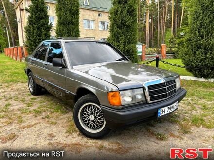 Мерседес Ц-Класс 1986 в Лебедине на Automoto.ua Серый Мерседес Ц-Класс, объемом двигателя 2 л и пробегом 342 тыс. км за 3100 $, фото 1 на Automoto.ua