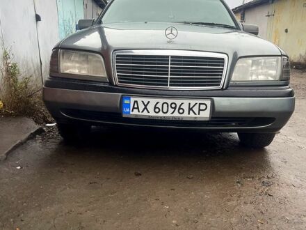 Сірий Мерседес Ц-Клас, об'ємом двигуна 1.8 л та пробігом 386 тис. км за 2450 $, фото 1 на Automoto.ua