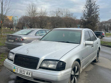 Серый Мерседес Ц-Класс, объемом двигателя 1.8 л и пробегом 400 тыс. км за 1450 $, фото 1 на Automoto.ua