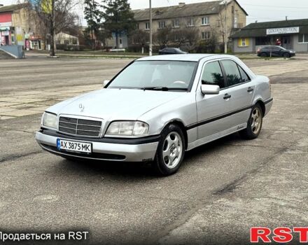 Сірий Мерседес Ц-Клас, об'ємом двигуна 2.2 л та пробігом 300 тис. км за 1999 $, фото 1 на Automoto.ua
