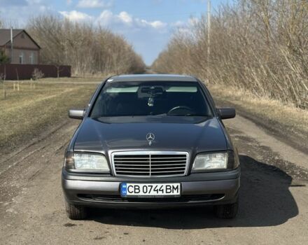 Сірий Мерседес Ц-Клас, об'ємом двигуна 1.8 л та пробігом 3 тис. км за 2000 $, фото 1 на Automoto.ua