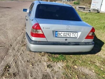 Серый Мерседес Ц-Класс, объемом двигателя 1.8 л и пробегом 590 тыс. км за 1450 $, фото 1 на Automoto.ua