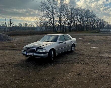 Серый Мерседес Ц-Класс, объемом двигателя 2.8 л и пробегом 422 тыс. км за 2000 $, фото 1 на Automoto.ua