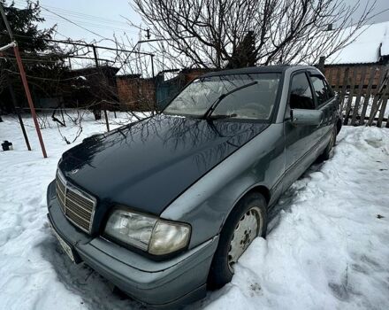 Серый Мерседес Ц-Класс, объемом двигателя 2 л и пробегом 0 тыс. км за 700 $, фото 1 на Automoto.ua