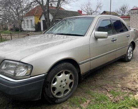 Сірий Мерседес Ц-Клас, об'ємом двигуна 1.8 л та пробігом 3 тис. км за 800 $, фото 1 на Automoto.ua