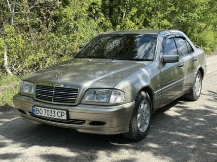 Мерседес Ц-Класс 1995 в Черткове на Automoto.ua Серый Мерседес Ц-Класс, объемом двигателя 1.8 л и пробегом 390 тыс. км за 4500 $, фото 1 на Automoto.ua