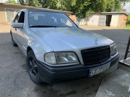Мерседес Ц-Клас 1996 у Чернівцях на Automoto.ua Сірий Мерседес Ц-Клас, об'ємом двигуна 1.8 л та пробігом 110 тис. км за 1500 $, фото 1 на Automoto.ua