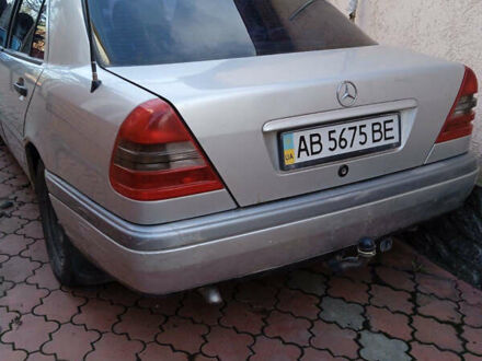 Серый Мерседес Ц-Класс, объемом двигателя 1.8 л и пробегом 250 тыс. км за 950 $, фото 1 на Automoto.ua