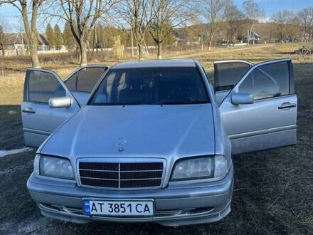 Мерседес Ц-Класс 1997 в Ивано-Франковске на Automoto.ua Серый Мерседес Ц-Класс, объемом двигателя 2 л и пробегом 338 тыс. км за 2400 $, фото 1 на Automoto.ua
