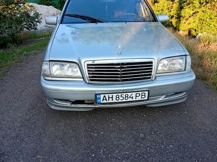 Мерседес Ц-Клас 1998 у Доброполье на Automoto.ua Сірий Мерседес Ц-Клас, об'ємом двигуна 2 л та пробігом 346 тис. км за 3200 $, фото 1 на Automoto.ua