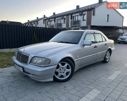 Мерседес Ц-Клас 1998 у Івано-Франківську на Automoto.ua Сірий Мерседес Ц-Клас, об'ємом двигуна 2.8 л та пробігом 279 тис. км за 1999 $, фото 1 на Automoto.ua