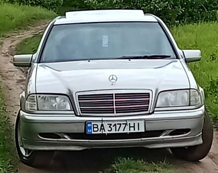 Сірий Мерседес Ц-Клас, об'ємом двигуна 1.8 л та пробігом 285 тис. км за 3550 $, фото 1 на Automoto.ua